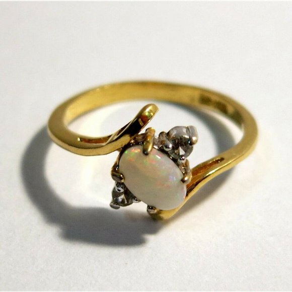 18K GE Gold Plated Ring with Opal & White Cubic Zirconia - Picture 2 of 8